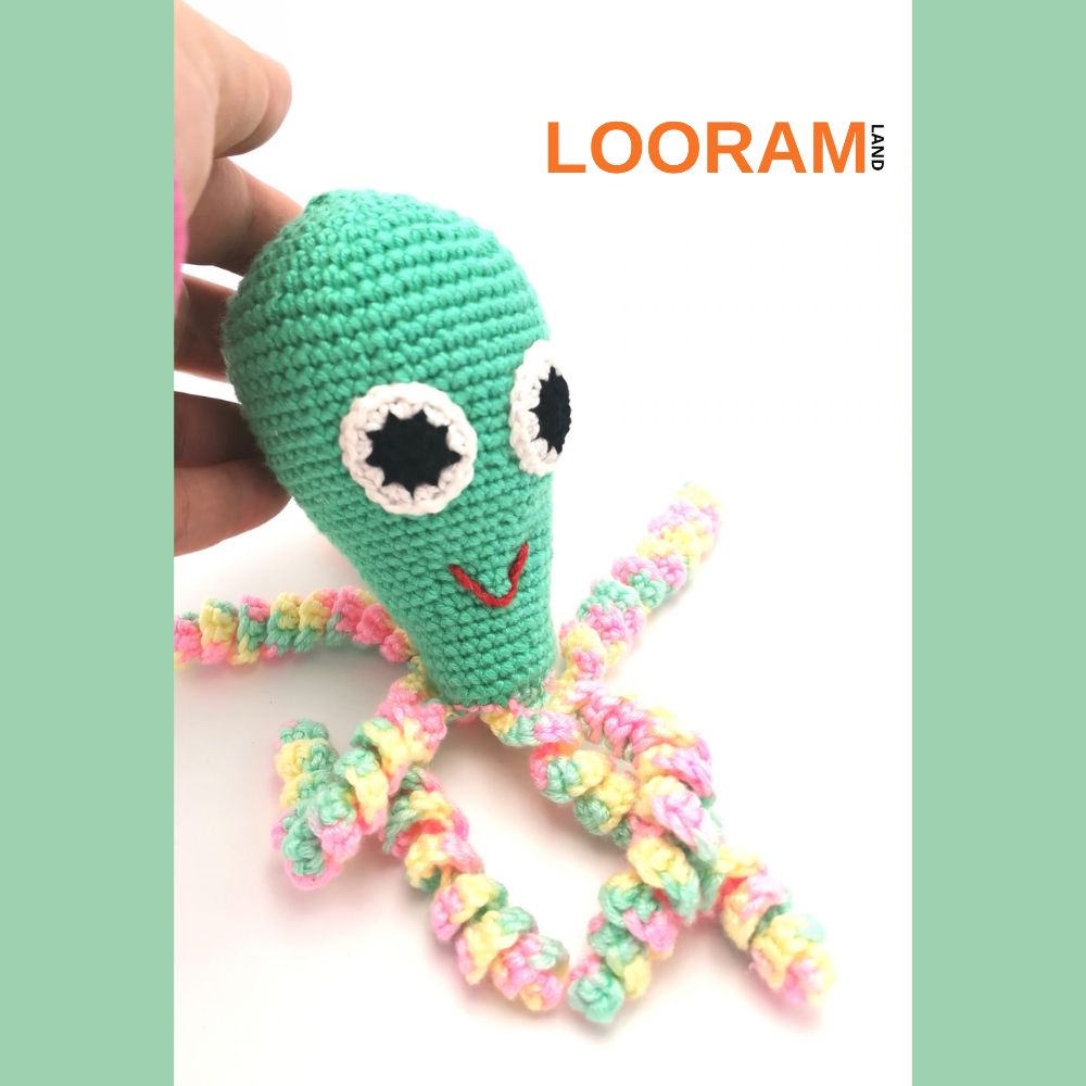 Caracatiță croșetată jucărie pentru bebe