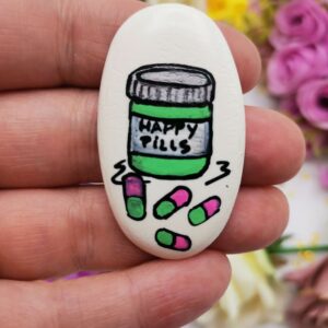 Brosa martisor handmade HAPPY PILLS verde roz - lucrata manual portelan artizanal