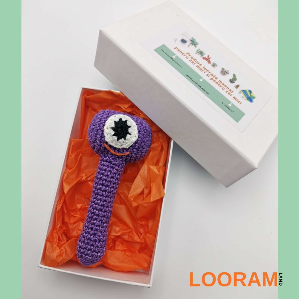 Monstruleț de Halloween jucărie croșetată zornăitoare pentru bebe