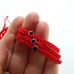 Bratara handmade rosie cu element Ochiul lui Horus rosu