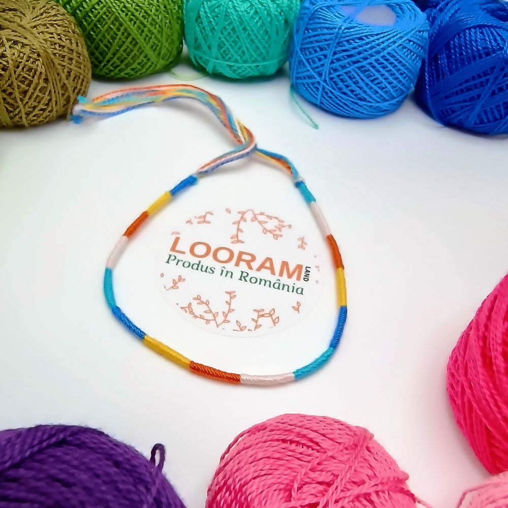 Brățară din ață colorată subțire multicoloră model 13 – pe comandă