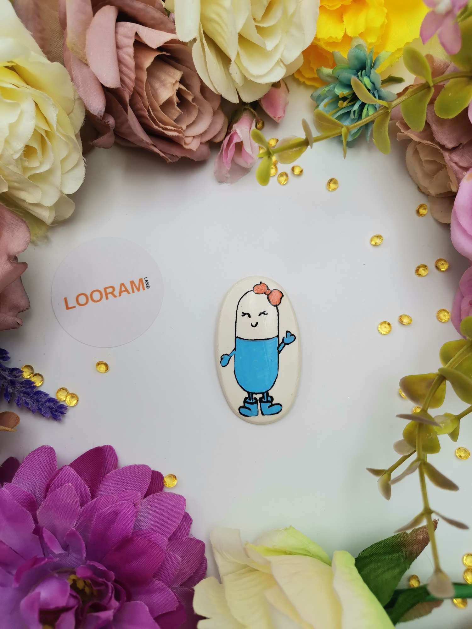 broșă mărțișor porțelan rece