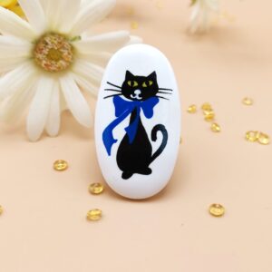 Brosa martisor Pisica - martisor handmade - portelan artizanal