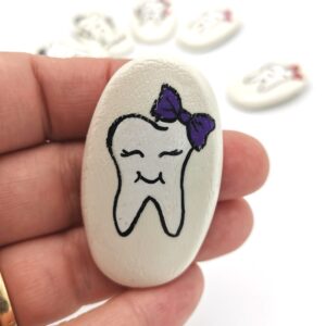 Brosa Dintisor cu fundita mov