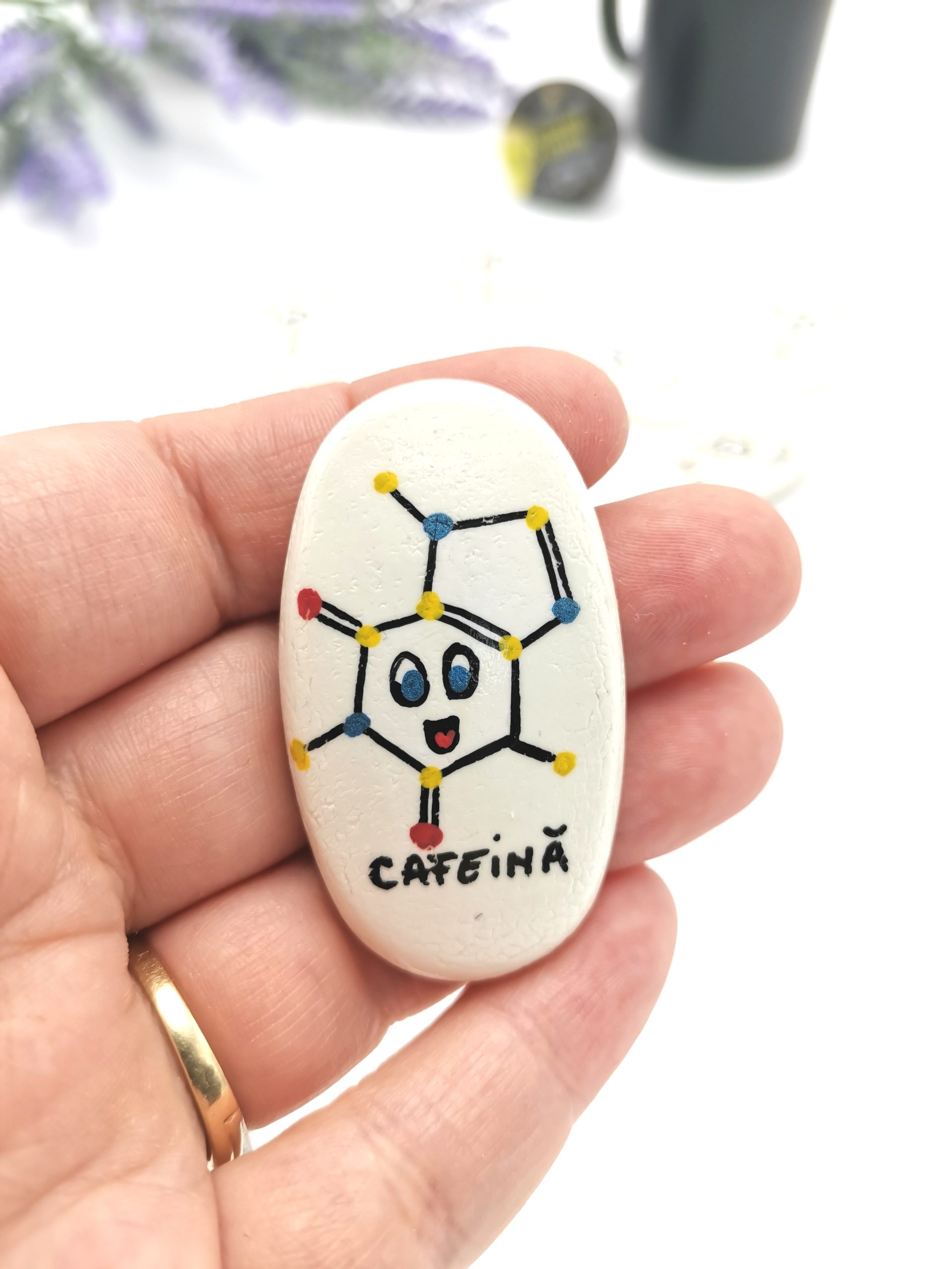 Brosa formula chimica Cafeina – martisor lucrat manual