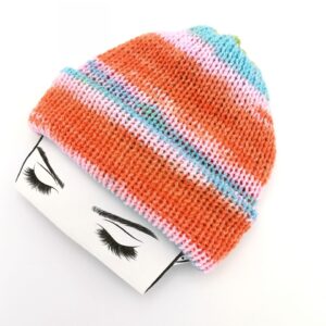 Caciula lucrata manual, multicolora, reversibila, 3 - 10 ani