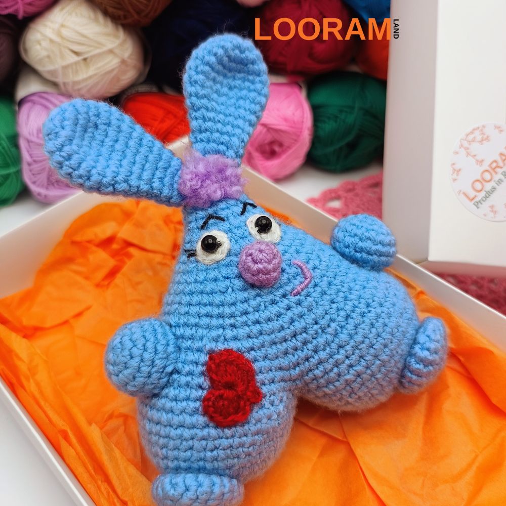 cutie cadou jucarie crosetata iepuras lucrat manual (8)