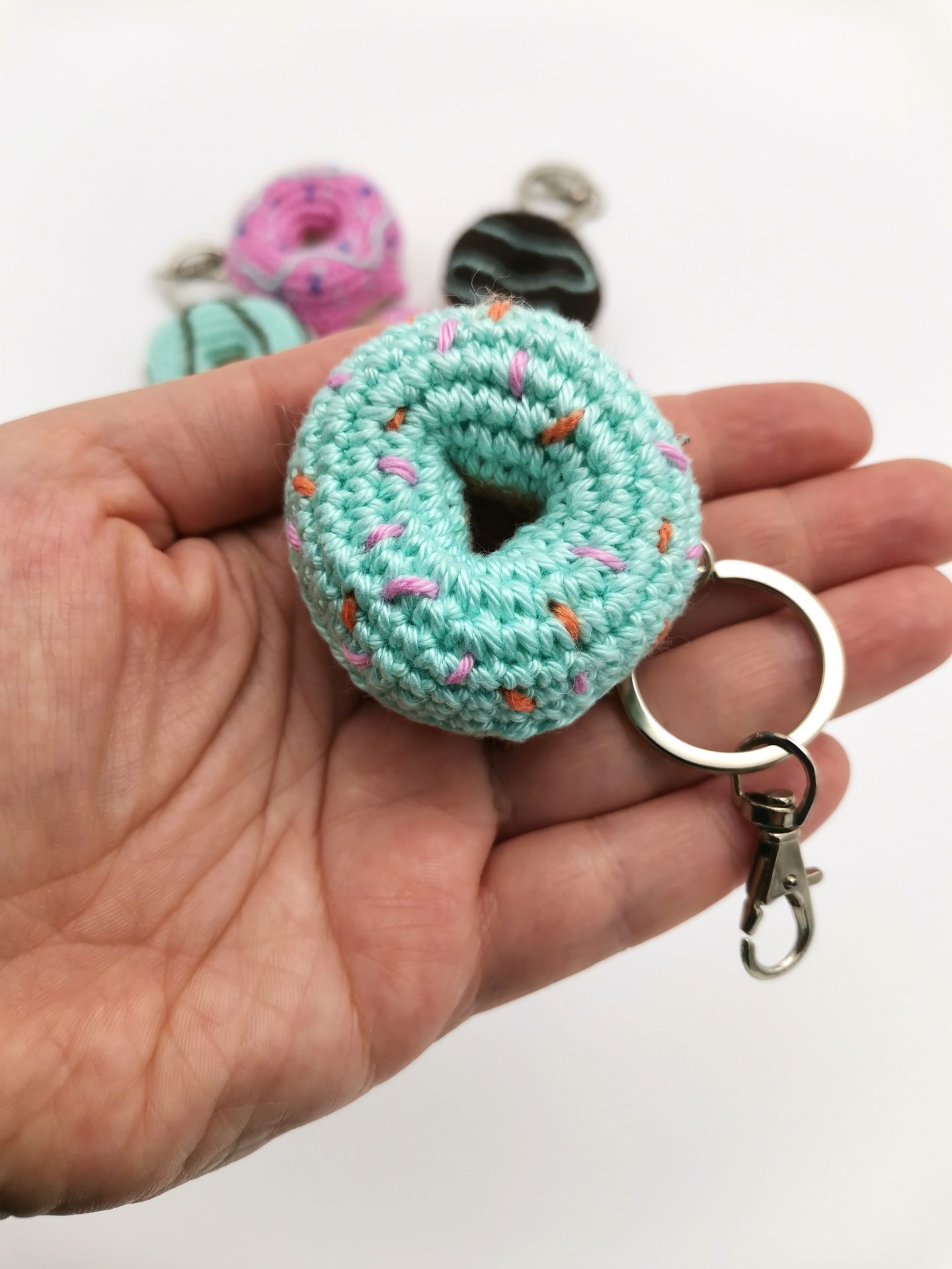 Breloc gogoasa cu menta – pe comanda