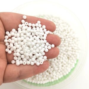 Margele plastic rotunde albe cod C3 4 mm