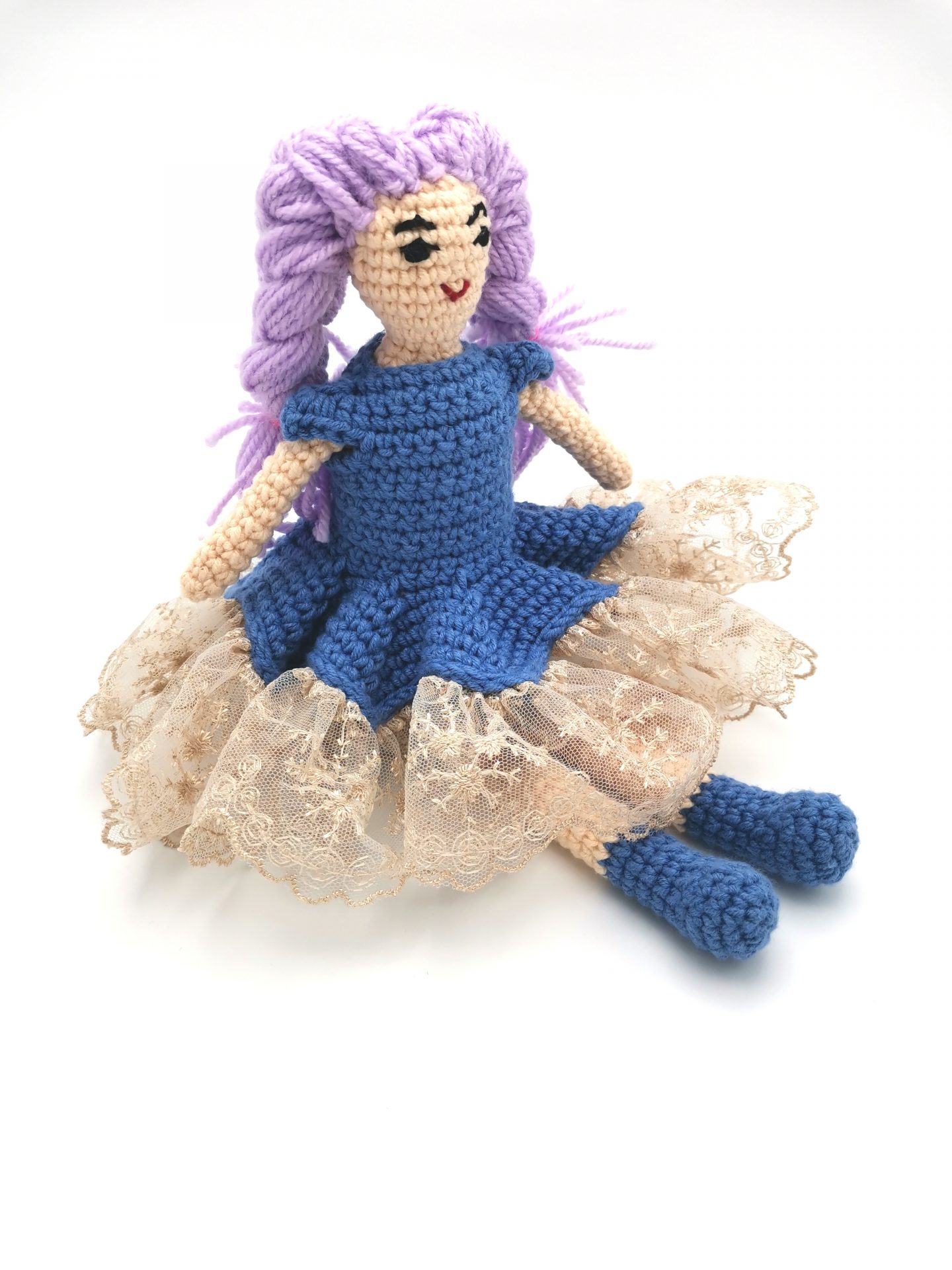 papusa cu par mov (2)