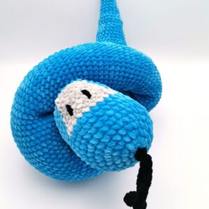 Sarpe crosetat de dimensiuni mari