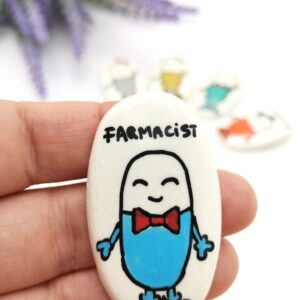 Brosa Pastila - Capsula Farmacist - pe comanda - martisor handmade