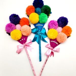 Sorcova vesela handmade cu ciucuri clopotei si nume - pe comanda